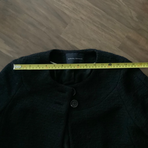 NWOT Banana Republic cropped tweed swing jacket. - Picture 9 of 12